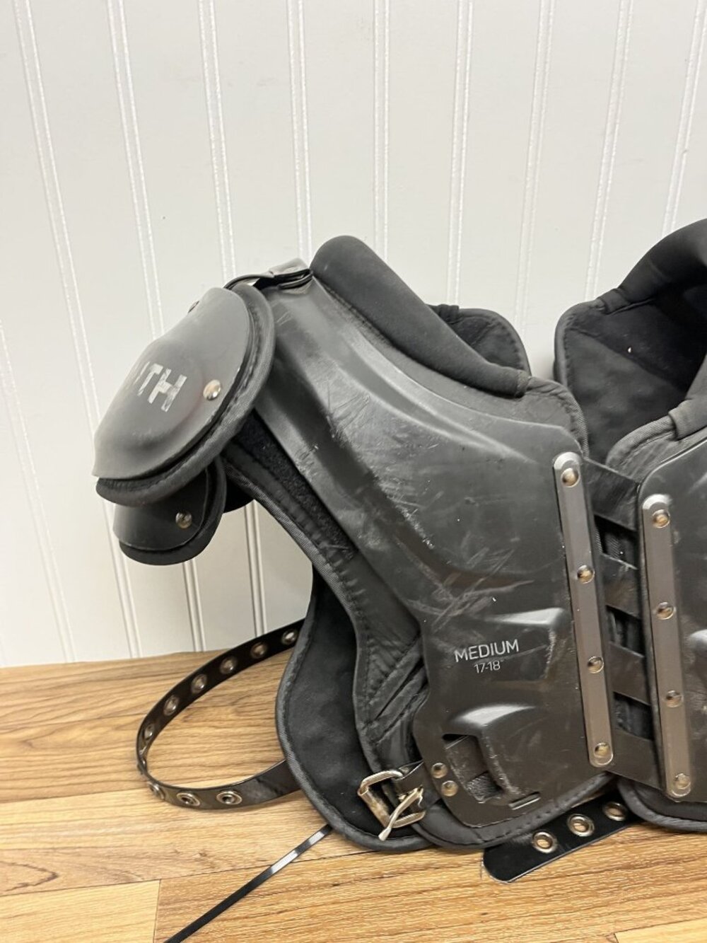 Xenith Velocity Pro Light Football Shoulder Pads Size Medium 17-18” Two Straps - Picture 6 of 16